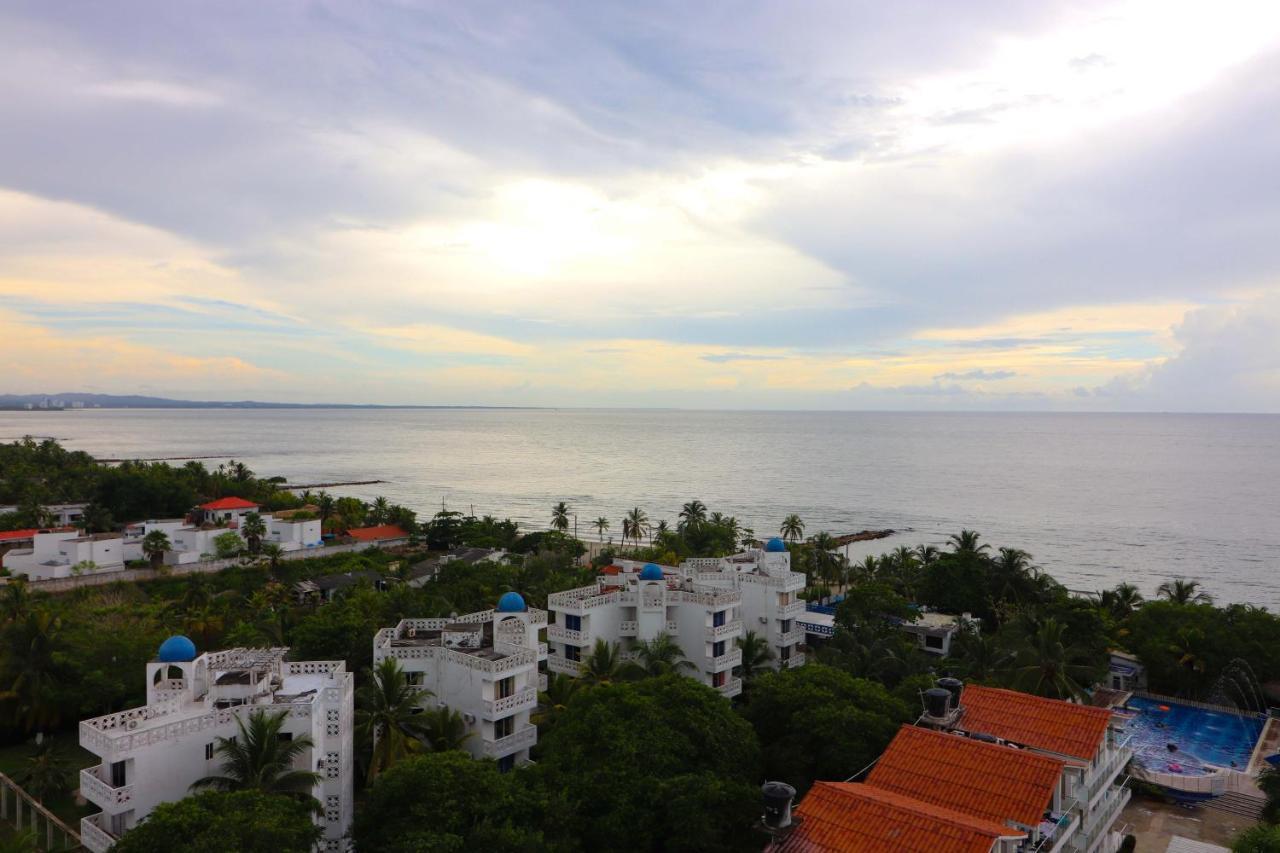 Отель Arenillas Del Mar Толу Экстерьер фото